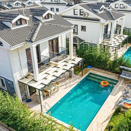 4 Bedroom Holiday Villa In Hisaroenue Oeluedeniz- Gold Rose フェティエ エクステリア 写真