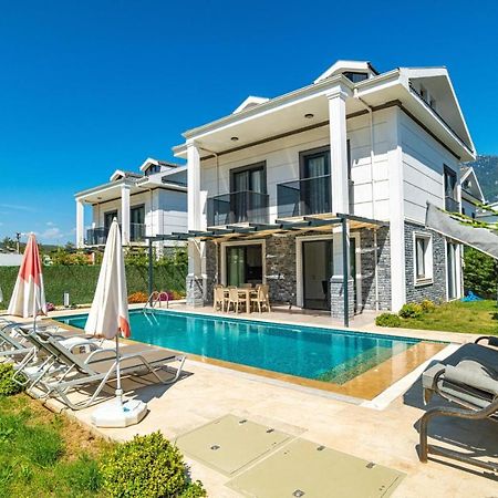 4 Bedroom Holiday Villa In Hisaroenue Oeluedeniz- Gold Rose フェティエ エクステリア 写真
