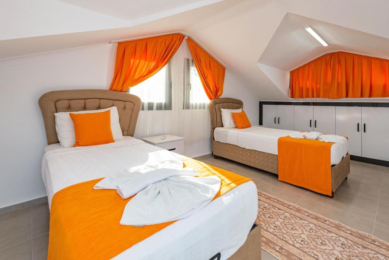 4 Bedroom Holiday Villa In Hisaroenue Oeluedeniz- Gold Rose フェティエ エクステリア 写真