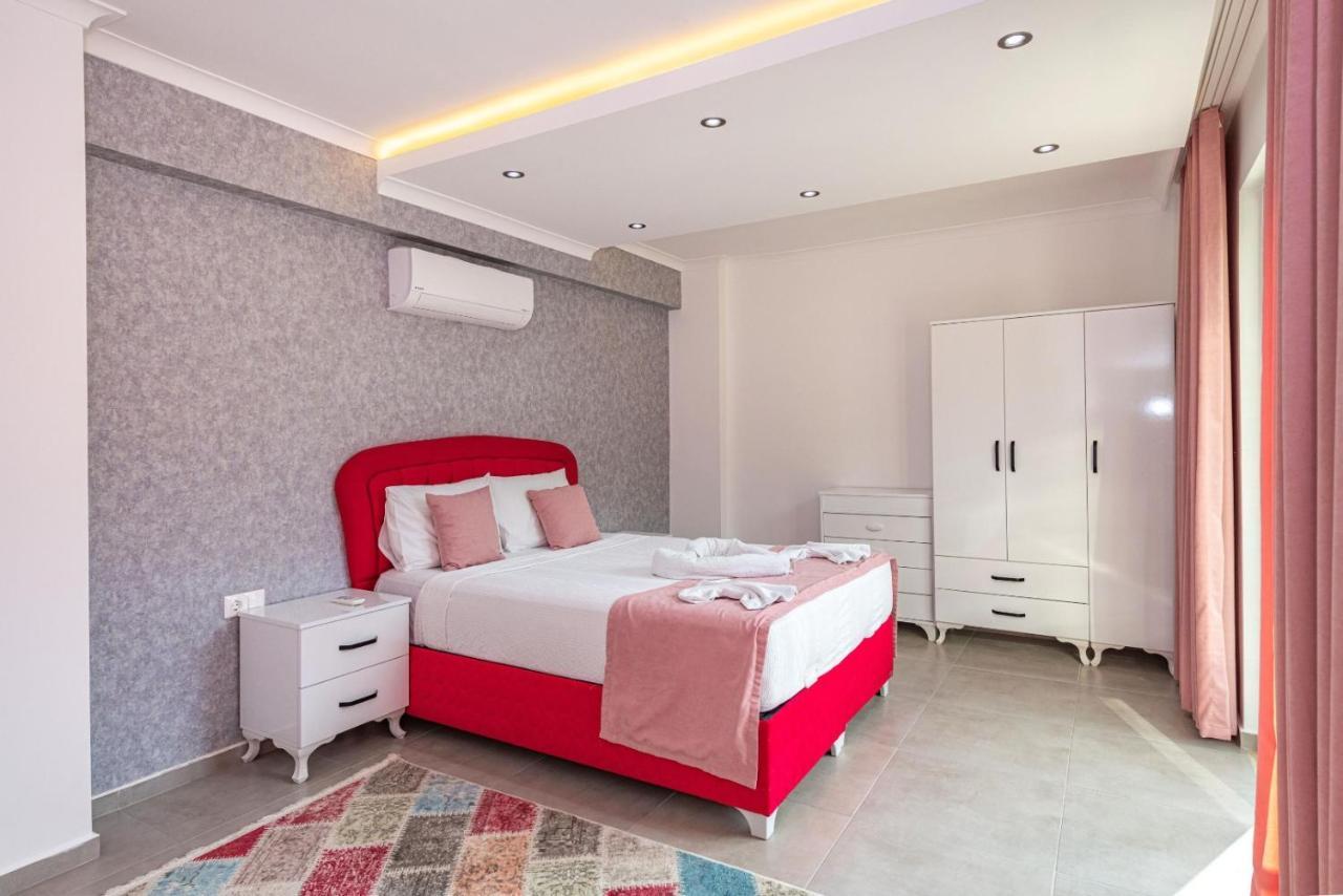 4 Bedroom Holiday Villa In Hisaroenue Oeluedeniz- Gold Rose フェティエ エクステリア 写真