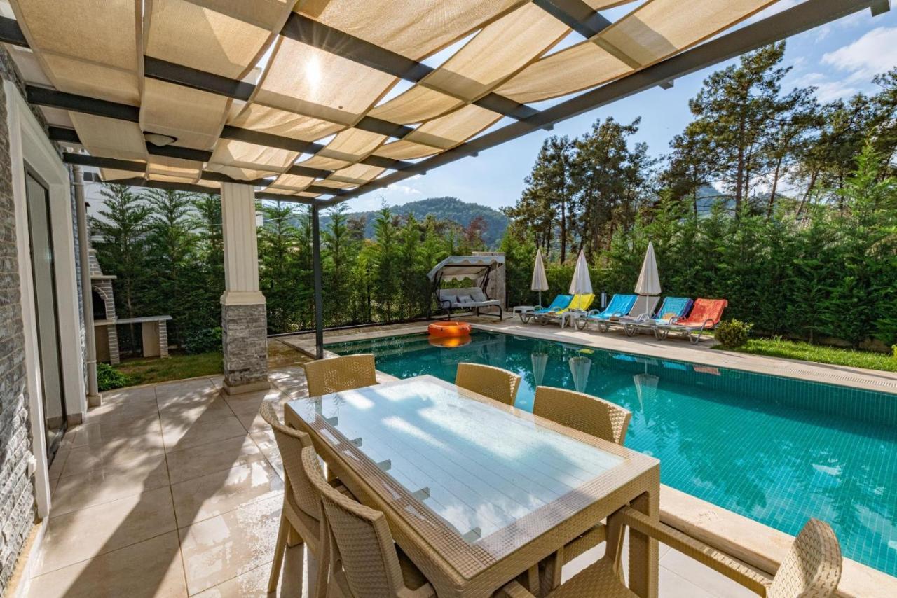 4 Bedroom Holiday Villa In Hisaroenue Oeluedeniz- Gold Rose フェティエ エクステリア 写真