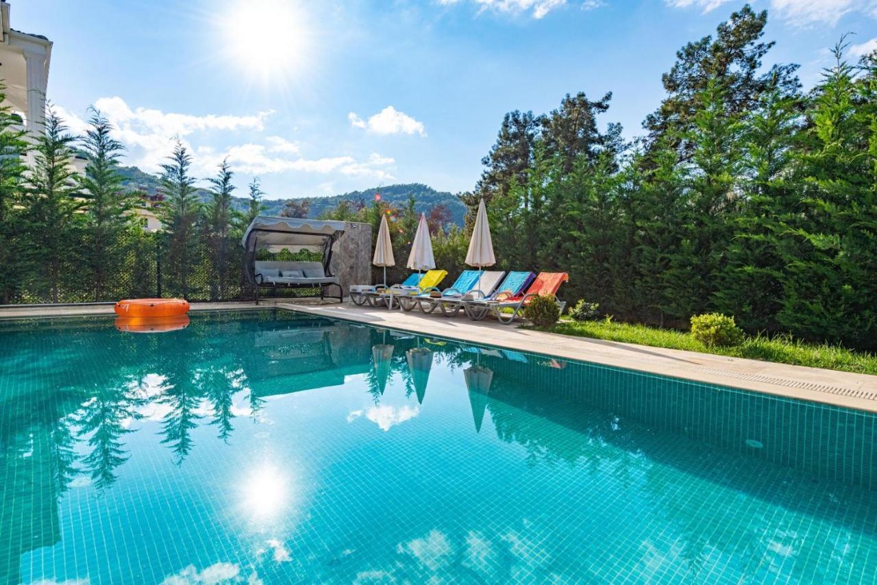 4 Bedroom Holiday Villa In Hisaroenue Oeluedeniz- Gold Rose フェティエ エクステリア 写真