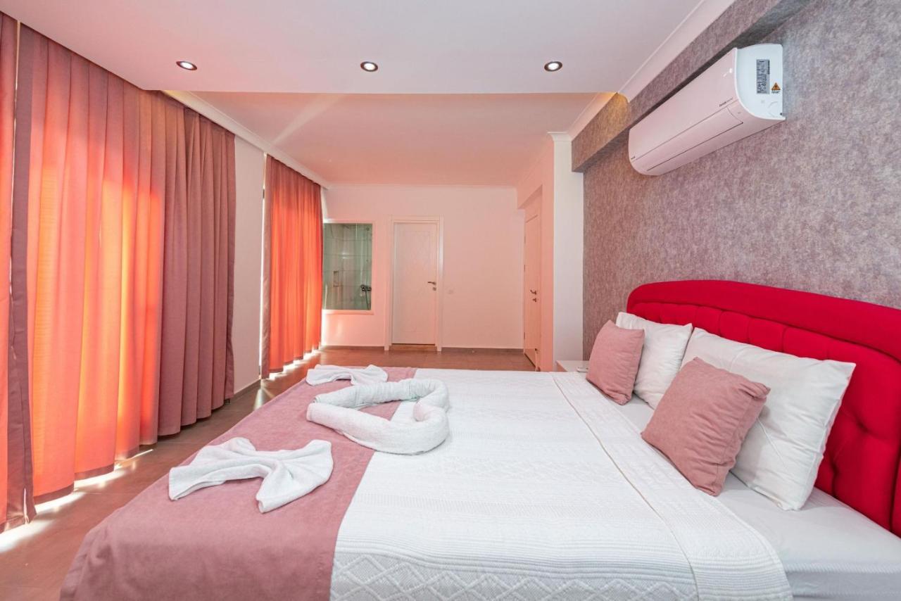 4 Bedroom Holiday Villa In Hisaroenue Oeluedeniz- Gold Rose フェティエ エクステリア 写真