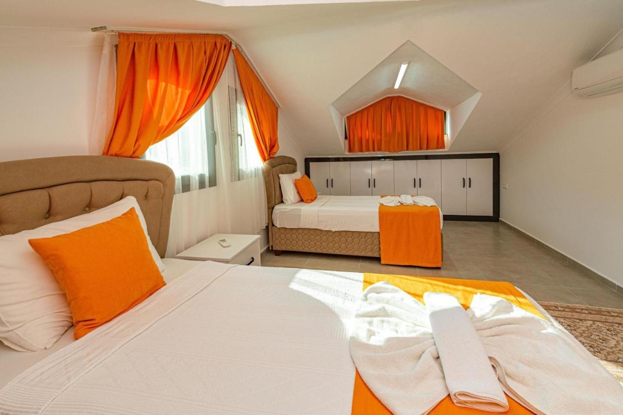 4 Bedroom Holiday Villa In Hisaroenue Oeluedeniz- Gold Rose フェティエ エクステリア 写真