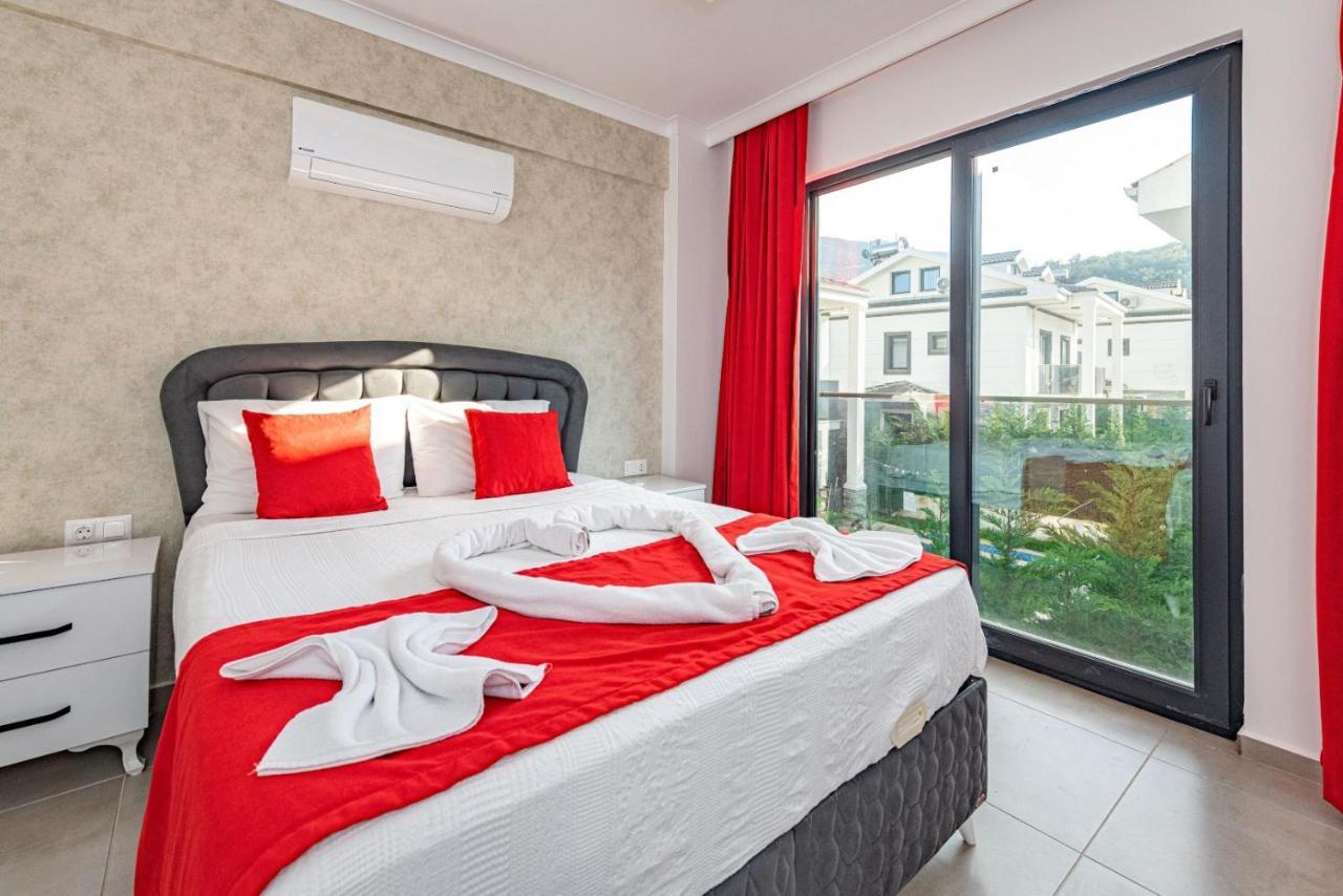 4 Bedroom Holiday Villa In Hisaroenue Oeluedeniz- Gold Rose フェティエ エクステリア 写真