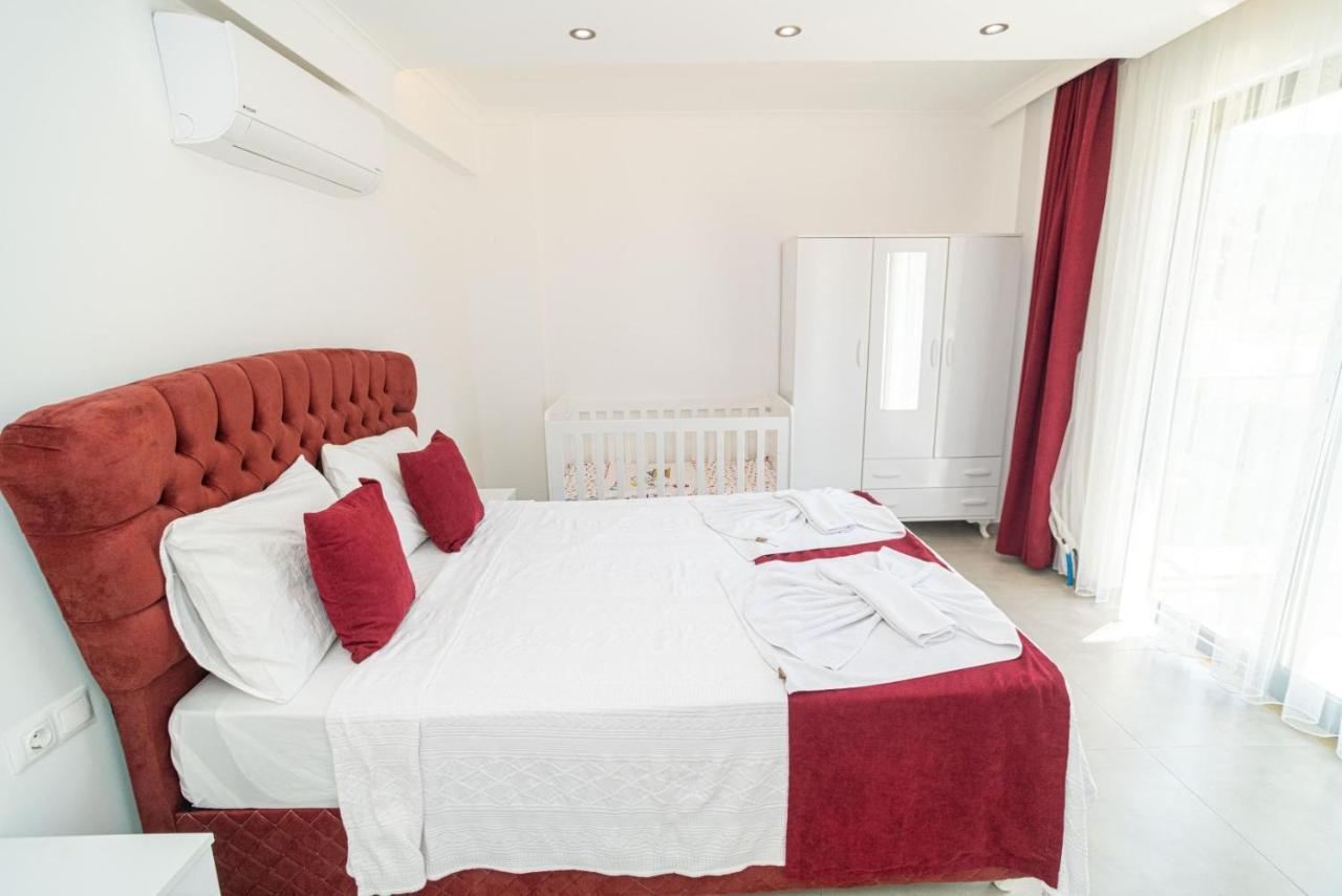 4 Bedroom Holiday Villa In Hisaroenue Oeluedeniz- Gold Rose フェティエ エクステリア 写真