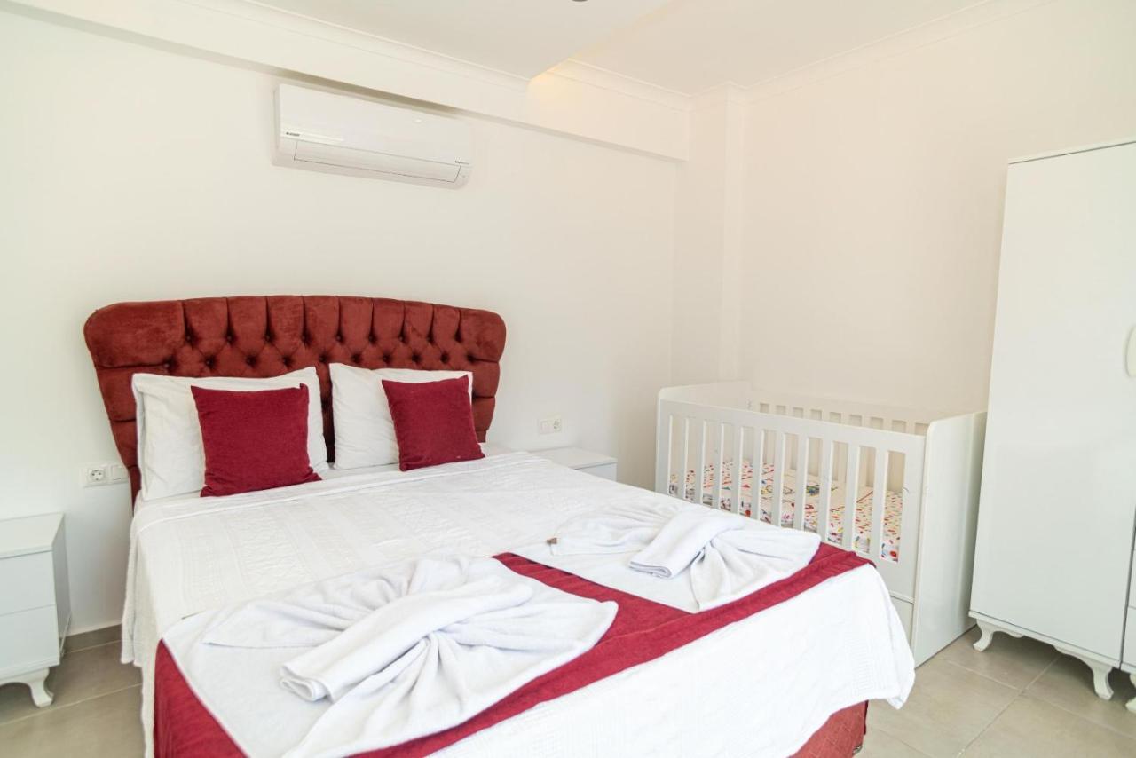 4 Bedroom Holiday Villa In Hisaroenue Oeluedeniz- Gold Rose フェティエ エクステリア 写真