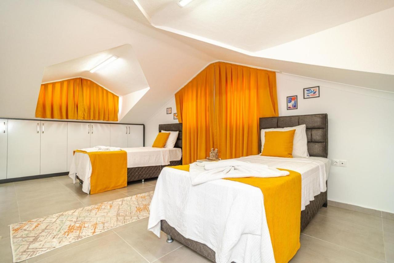 4 Bedroom Holiday Villa In Hisaroenue Oeluedeniz- Gold Rose フェティエ エクステリア 写真