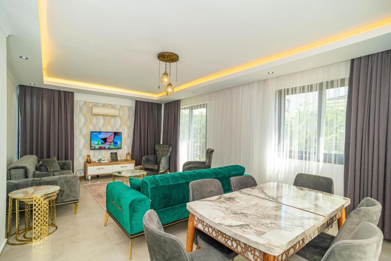 4 Bedroom Holiday Villa In Hisaroenue Oeluedeniz- Gold Rose フェティエ エクステリア 写真