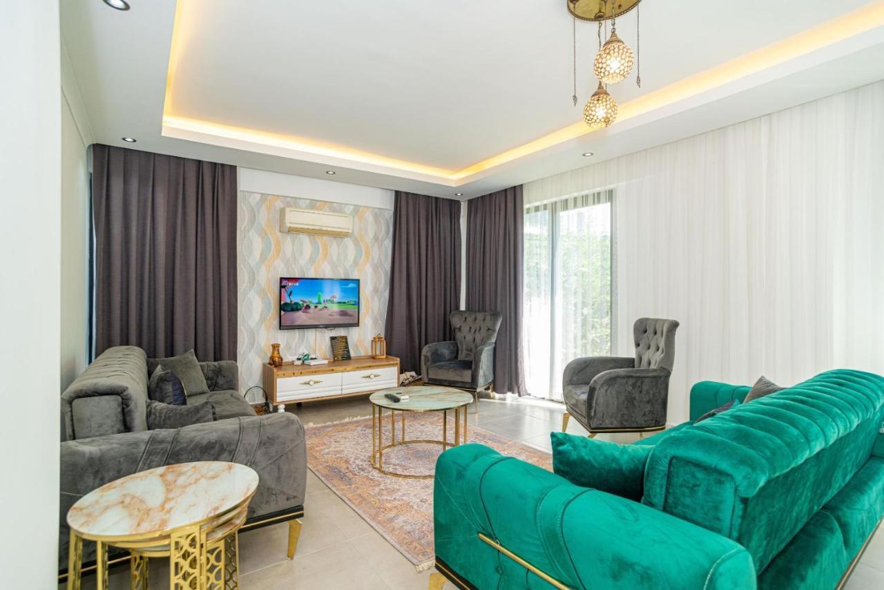 4 Bedroom Holiday Villa In Hisaroenue Oeluedeniz- Gold Rose フェティエ エクステリア 写真